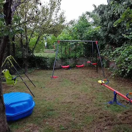 Dom Wypoczynkowy Rybnicka - グディニャ