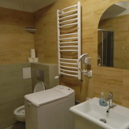 Dom Wypoczynkowy Rybnicka - グディニャ