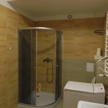 Dom Wypoczynkowy Rybnicka - *