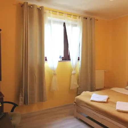 Dom Wypoczynkowy Rybnicka - アパート グディニャ