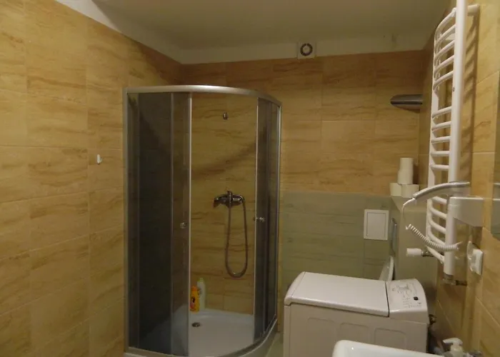 Dom Wypoczynkowy Rybnicka - *